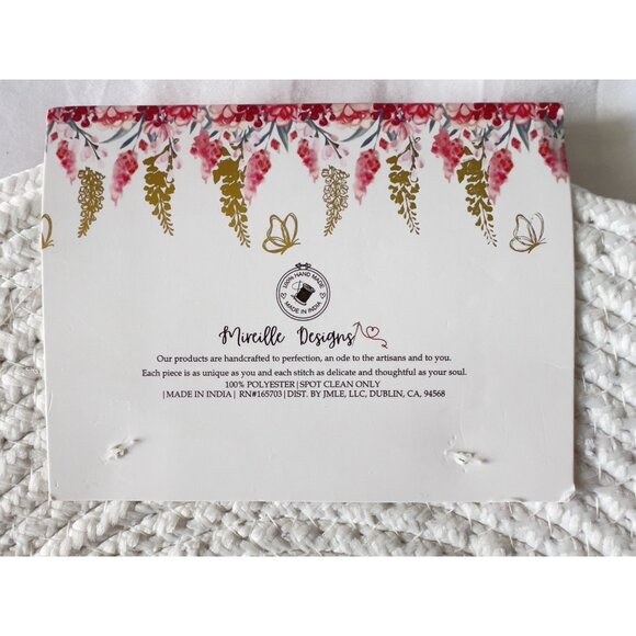 4 pc Braided Placemat Set 15” Rnd STRAWBERRY Floral Escape Red White Easy Care - Picture 5 of 8